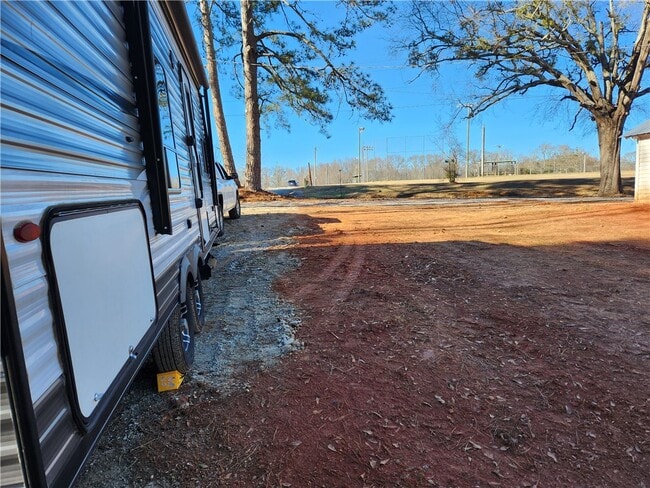 Building Photo - 315 Fairplay Rd