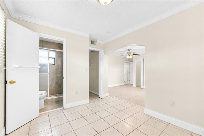 Building Photo - 15710 NW 19th Ave