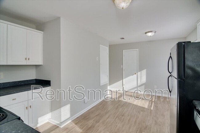 Building Photo - 3312 Cobblestone Ct