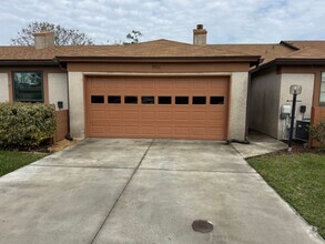 Building Photo - Home For Rent