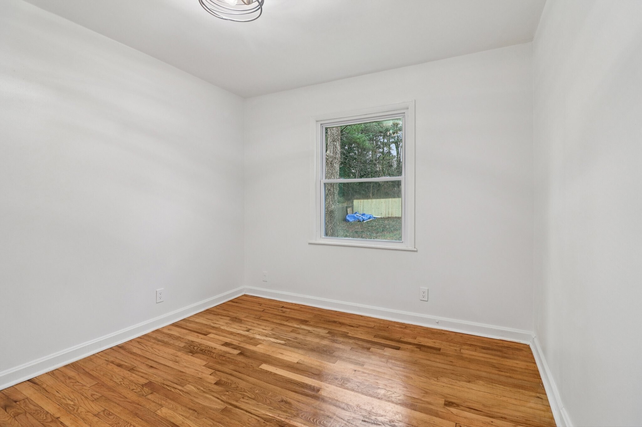 Building Photo - 3159 Bobolink Dr