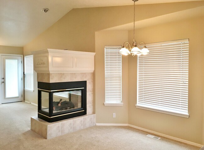 Building Photo - Beautiful 3 bed 2 bath home in a quiet cul-d-sack in downtown Eagle off Palmetto Ave