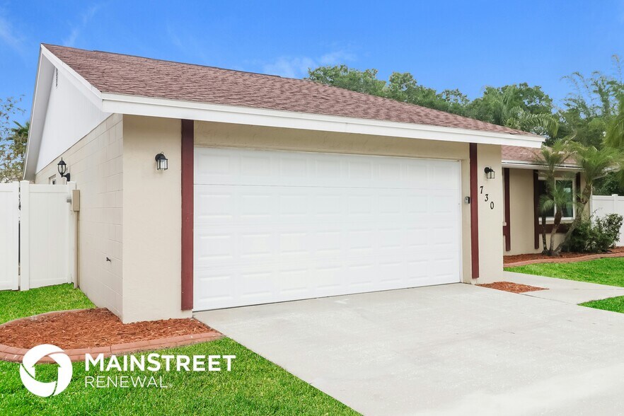 Building Photo - 730 Calm Dr