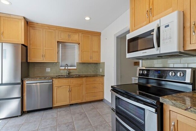 Building Photo - Liberty Wells 4 bed, 3 bath family home