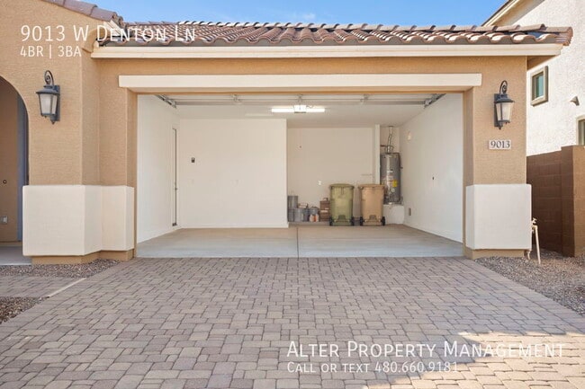 Building Photo - 9013 W Denton Ln