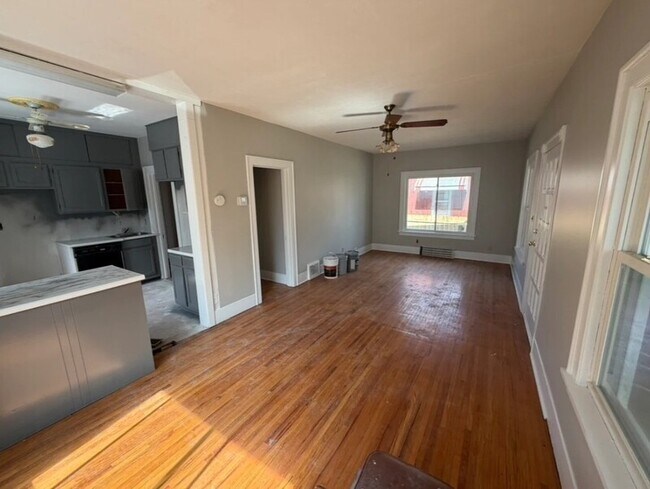 Building Photo - 1601 N 25th St