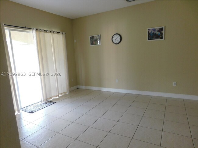 Building Photo - 21800 SW 184th Ave