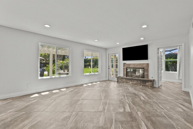 Building Photo - 618 Sinaloa Rd