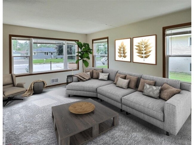 Building Photo - 1132 33rd Ave N