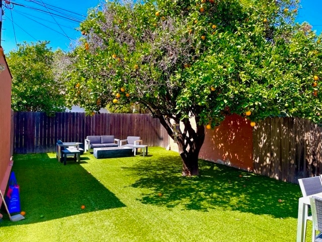 Shared backyard - 1115 S La Peer Dr