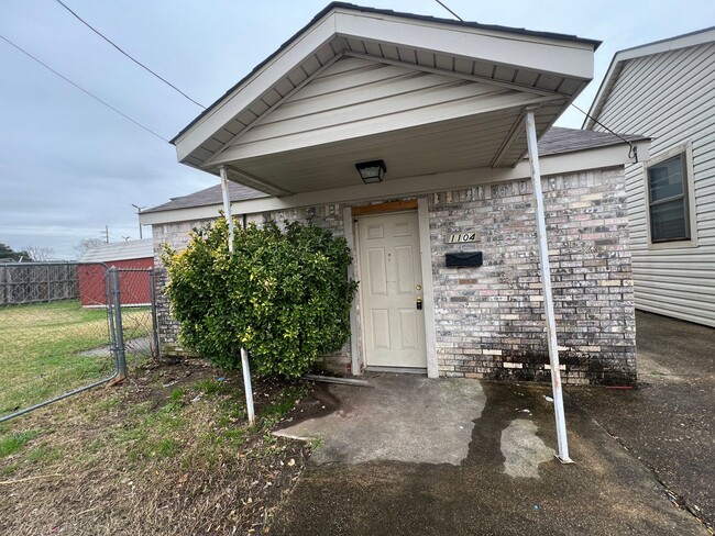 Primary Photo - Large 2 Bedroom in Bossier...