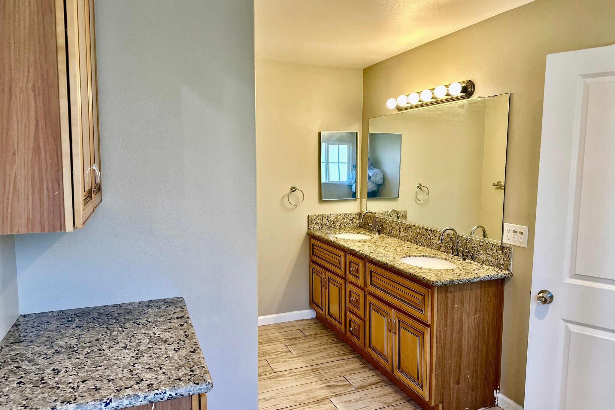 master bathroom - 16628 Atlas Ln