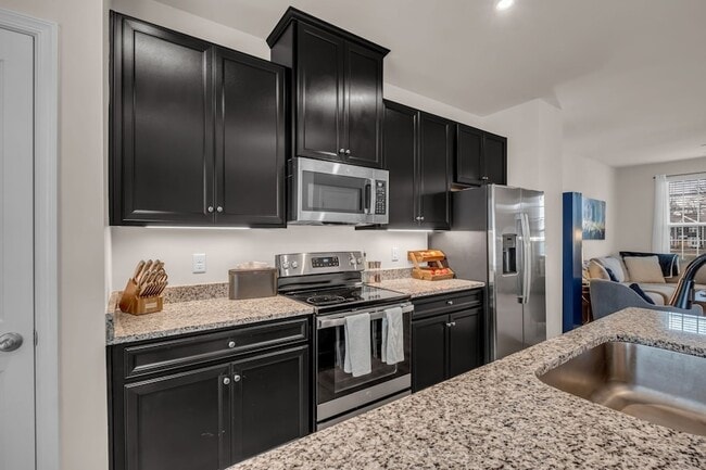 Building Photo - 420 Park Ave