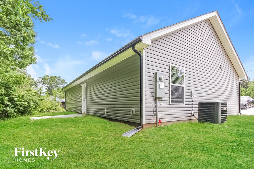 Building Photo - 2523 No Mans Ave