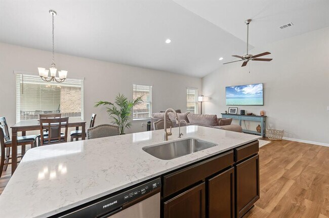 Building Photo - 4348 Rockbrook Farms Ln