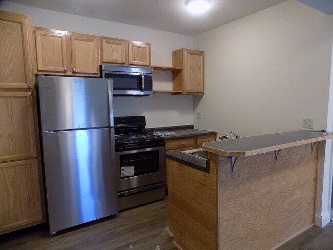 Building Photo - 204 Grant Ave