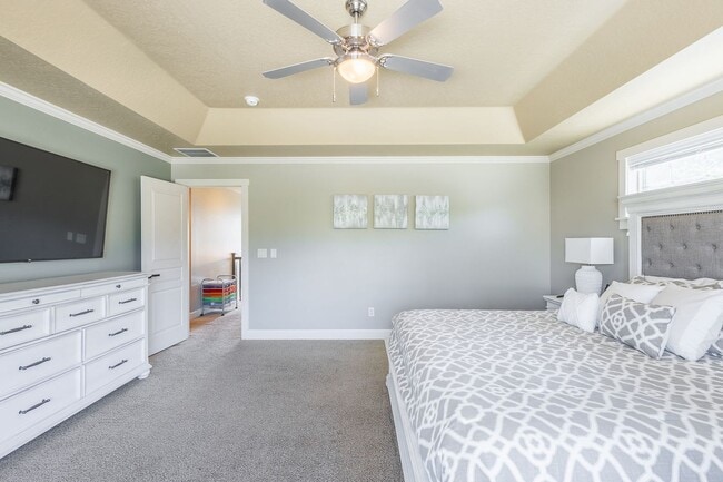 Building Photo - Stunningly Upgraded 4-Bedroom Home in Prime Eagle Location