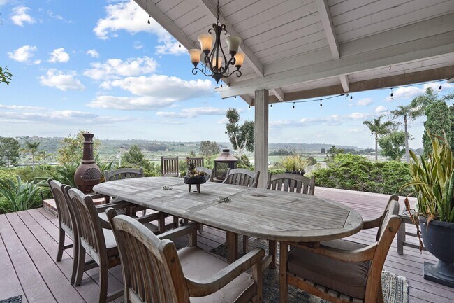 Building Photo - 14844 Rancho Real