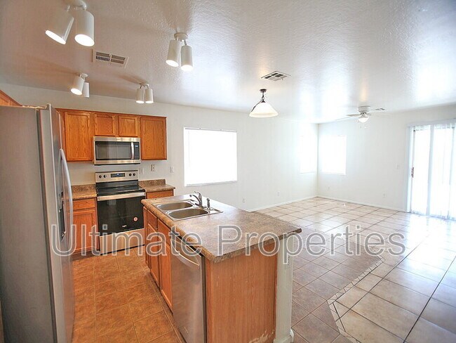 Building Photo - 22801 W Yavapai St