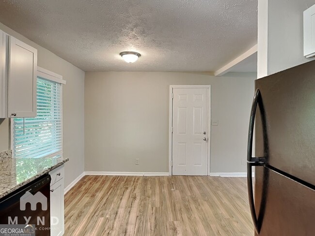 Building Photo - 502 Fairlane Cir NW