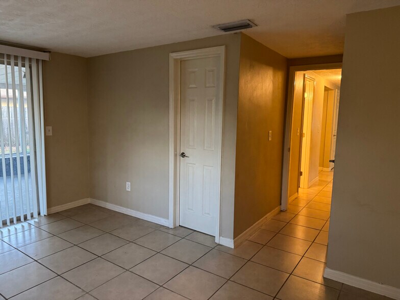 Building Photo - 3509 Nixon Rd