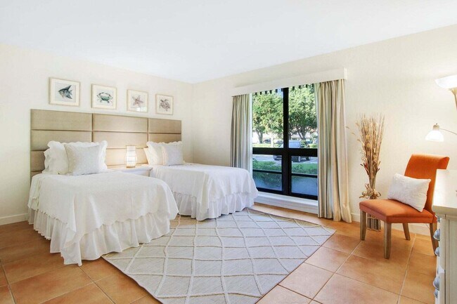 Building Photo - 141 Brackenwood Rd