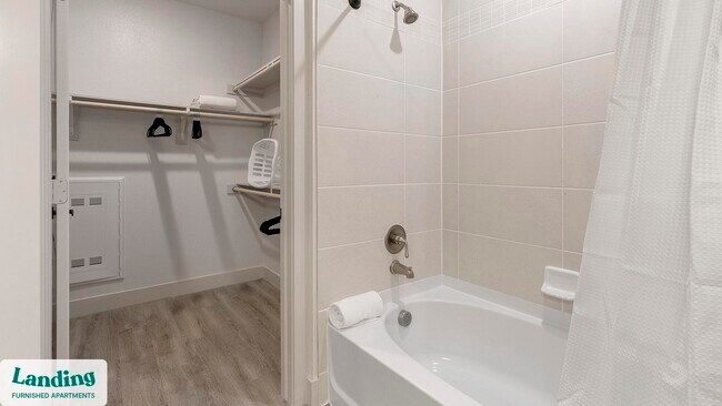 Building Photo - 3351 Walton Dr