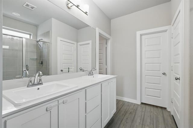 Building Photo - 2321 Spring Side Dr
