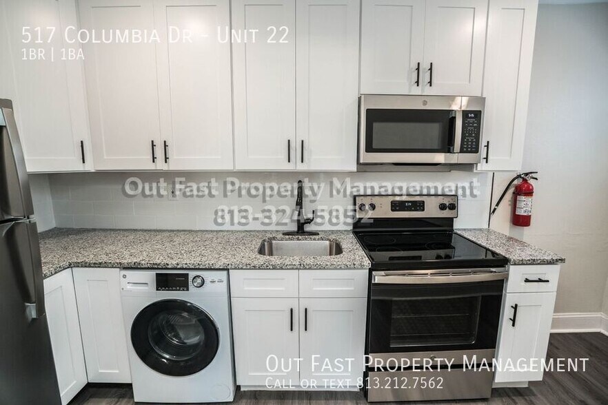 Building Photo - 517 Columbia Dr