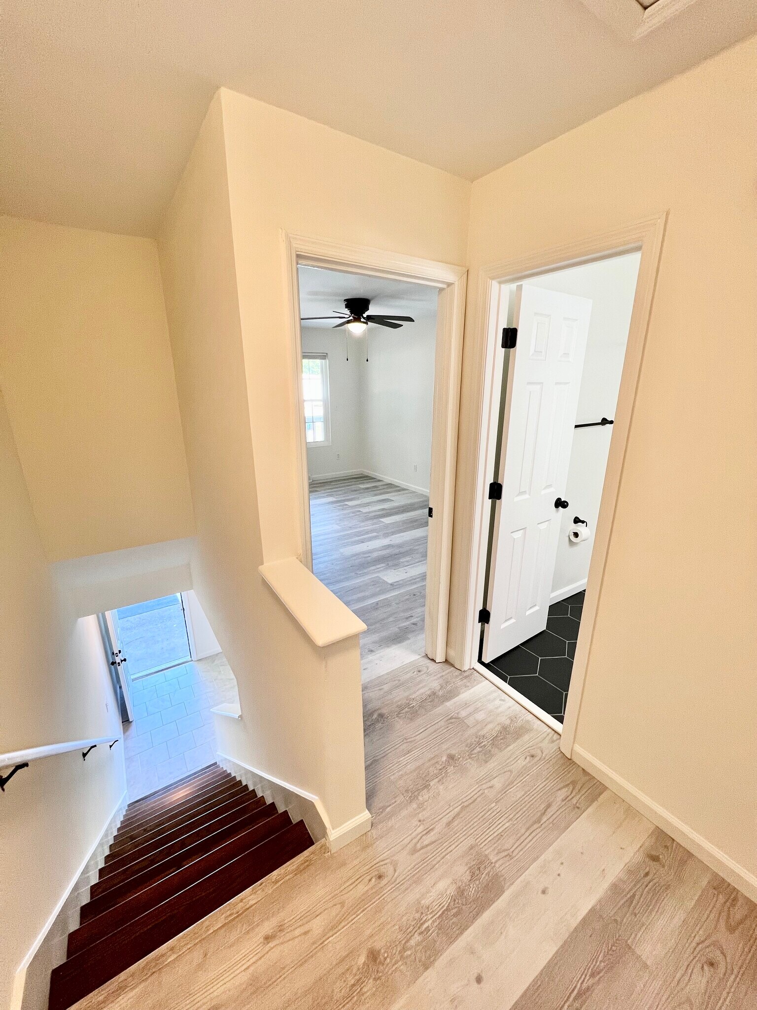 Upstairs Landing - 272 Fleming Rd