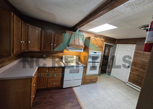 Building Photo - 3716 Dawson Ave