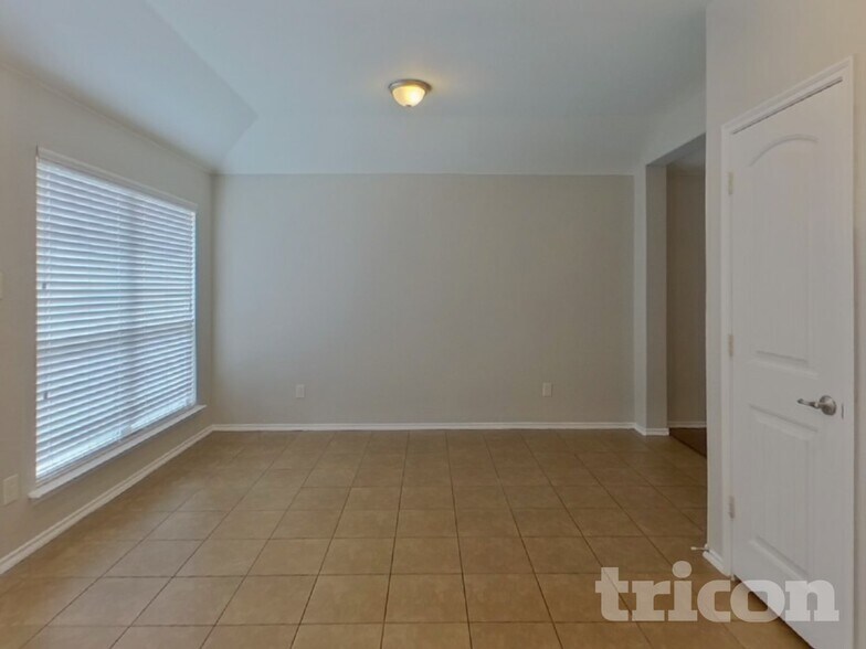 Building Photo - 712 Candelila Dr