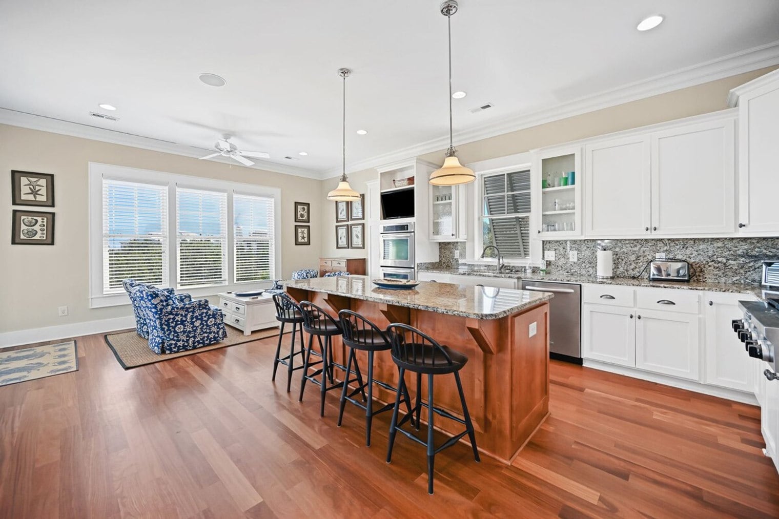 Building Photo - 205 Sea Island Dr