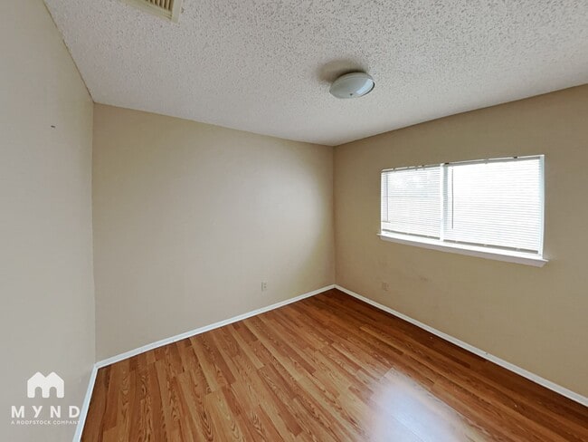 Building Photo - 21638 Longwood