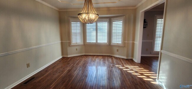 Building Photo - 105 Darr Dr