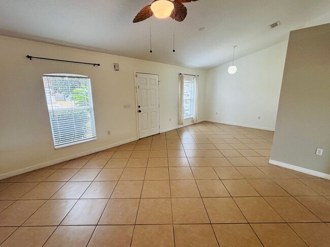 Building Photo - Charming 3 Bed 2 Bath House W/ Solar Panels