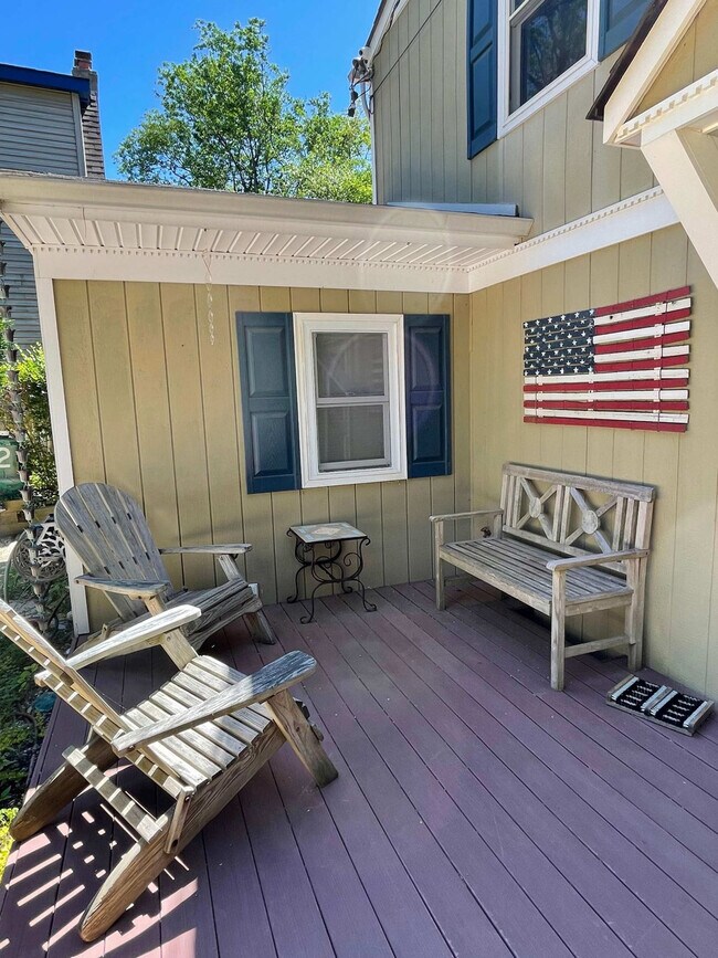 Building Photo - 2 Clifton Ave