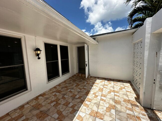 Building Photo - 7725 Grandview Blvd