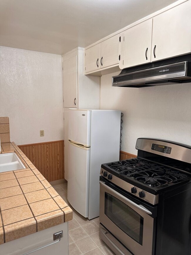 Building Photo - East Sacramento 1 Bed House with Garage