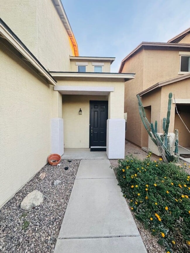 Building Photo - Resort-Style Living in Northwest Tucson- 3 Bedroom/ 3 Bathroom 2-Story House with garage!