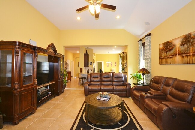 Building Photo - 28907 Powder Ridge Dr