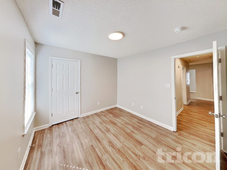 Building Photo - 2112 Saponi Village Ct