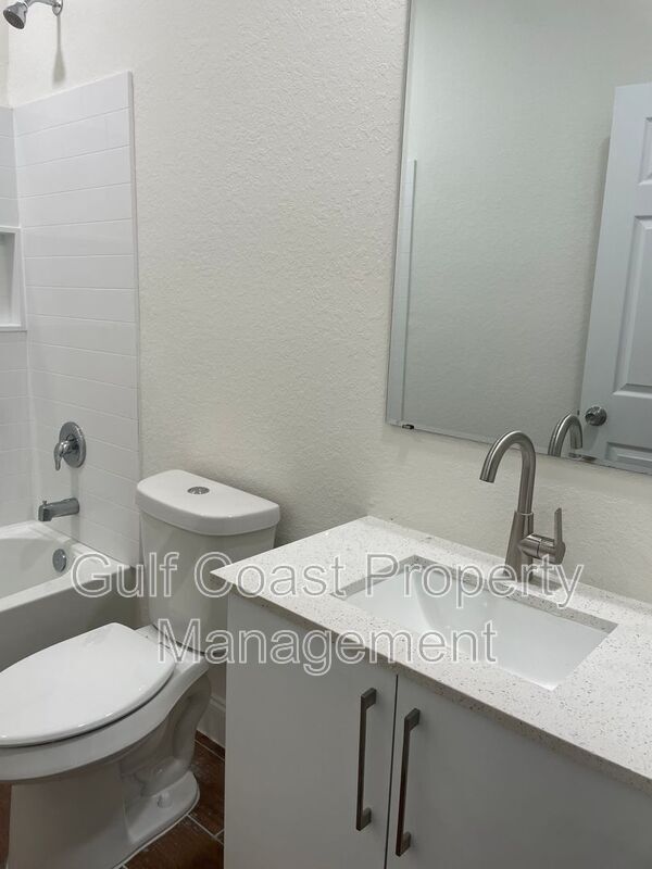 Building Photo - 126 Viewpoint Dr