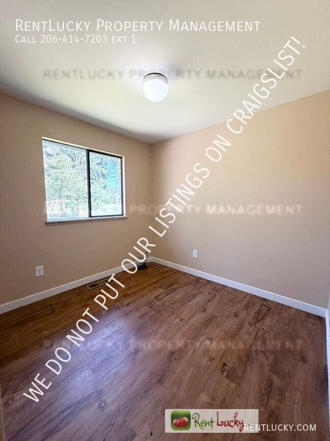 Building Photo - 2516 S 284th St
