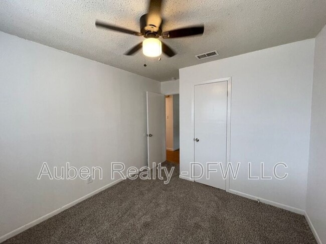 Building Photo - 1510 Blackwell Dr