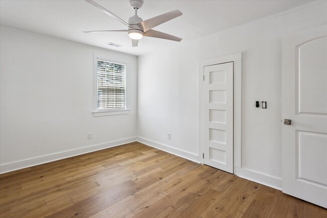 Building Photo - Newly Renovated Coastal Cottage for Lease!