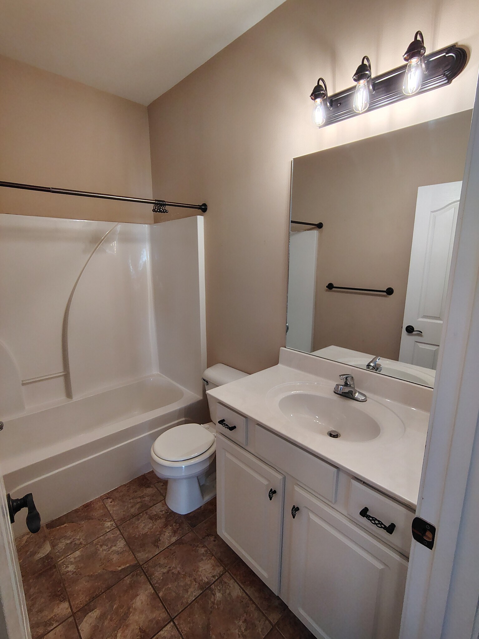 Building Photo - 110 Ruland Cir