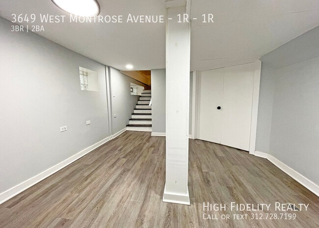 Building Photo - 3649 W Montrose Ave