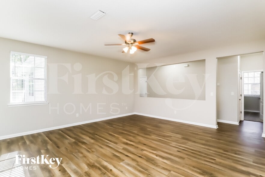 Building Photo - 12302 Lawson Creek Dr