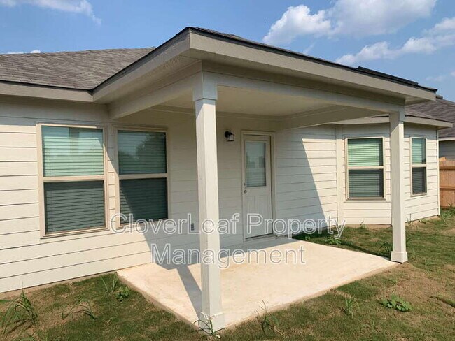 Building Photo - 708 Stonemanor Bay